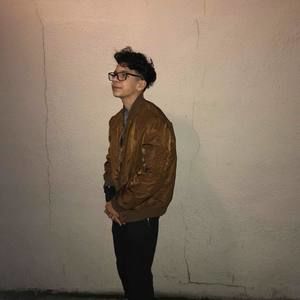 Meet your Posher, Claudio